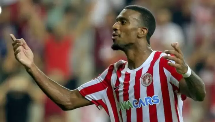 Son Dakika | Antalyaspor'a Haji Wright İçin Rangers Transfer Teklifi Yaptı