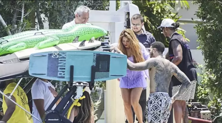 Sir Lewis Hamilton Ve Shakira'nın Aşkı Kameralara Yansıdı