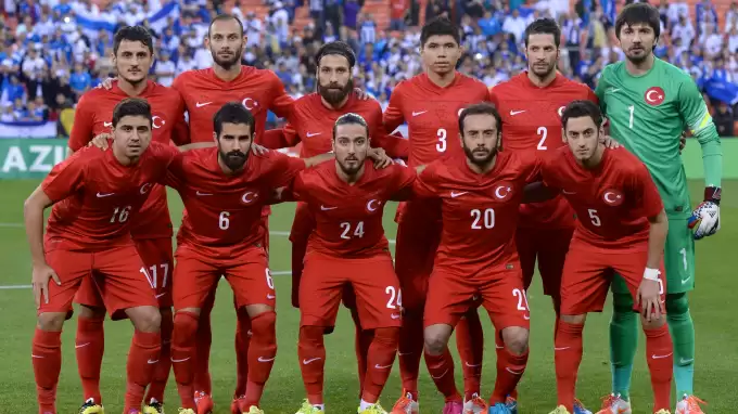 Milli futbolcu, suskunluğunu bozdu! Seçimlerdeki tercihini açıkladı