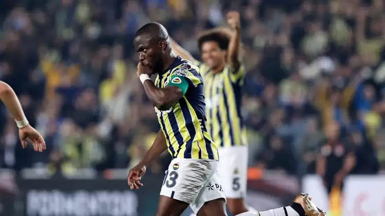 Fenerbahçe-Trabzonspor Maçında Enner Valencia, Alex'e Ortak Oldu