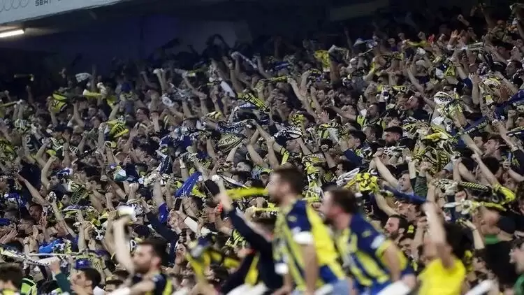 Bir Grup Fenerbahçe Taraftarları: "Meclis'te Hizbullah İstemiyoruz"