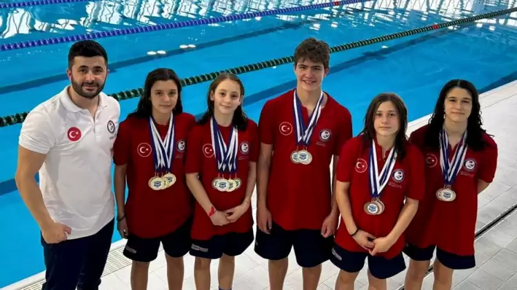Genç Milli Yüzücülerimiz Bulgaristan'dan Madalyaları Toplayıp Geldi