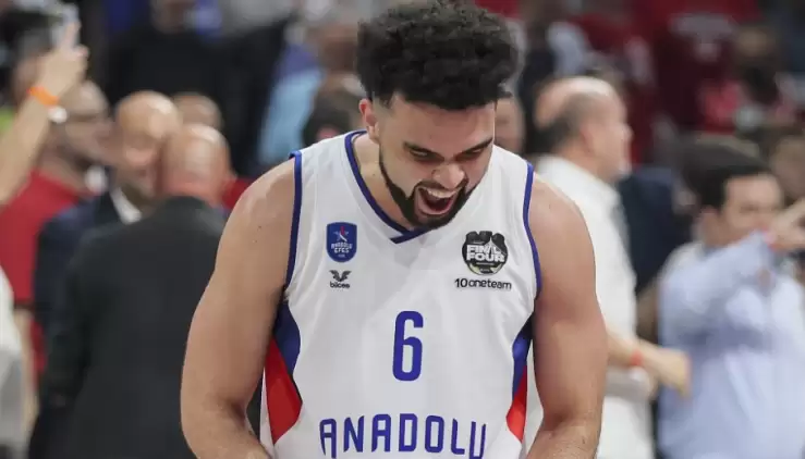 Anadolu Efes Amerikalı Yıldızı Elijah Bryant'ın Sözleşmesini Uzatıyor