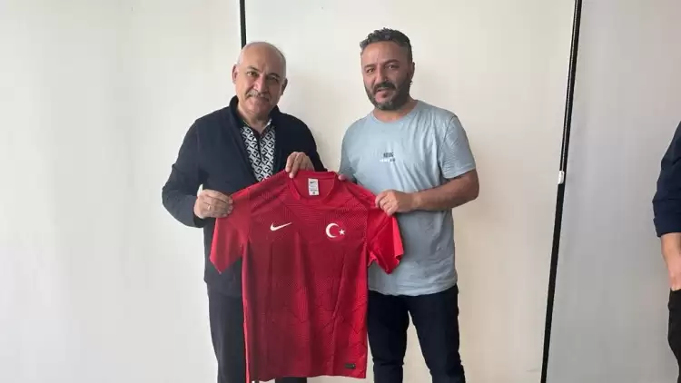 Mehmet Büyükekşi'den Adaylık İçin Çarpıcı Kılıçdaroğlu-Erdoğan Örneği
