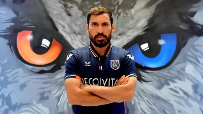 Başakşehir'de Şener Özbayraklı kararı!