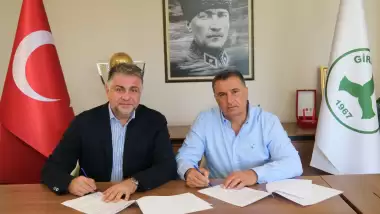 Giresunspor'da Mustafa Kaplan imzayı attı