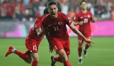 Fenerbahçe'den 3. transfer: Anlaşma sağlandı