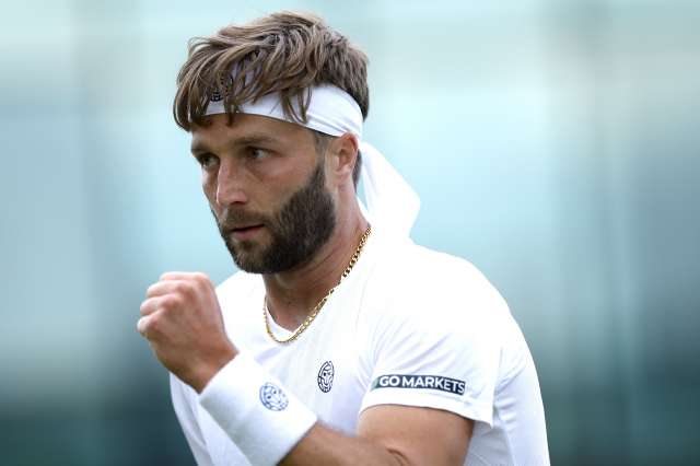 Dünya 4 numarası Wimbledon'a veda etti!