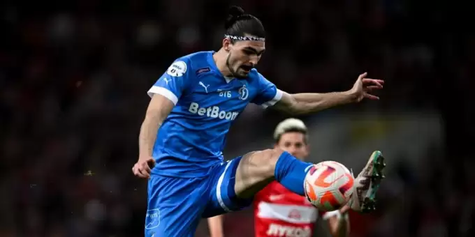 Galatasaray'a 21'lik dev stoper: Temasa geçildi!