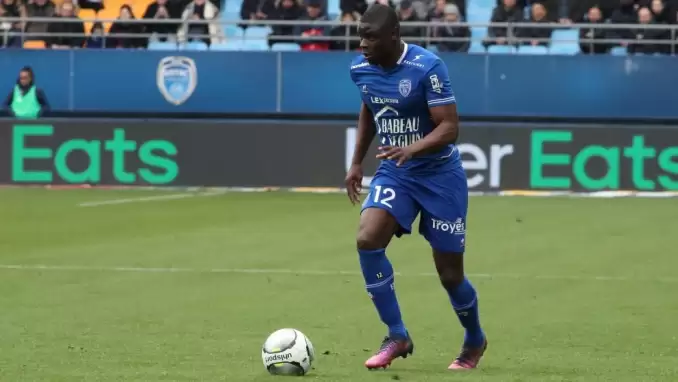 Alanyaspor, Beşiktaş ve Fenerbahçe’nin gündemindeki ismi istiyor