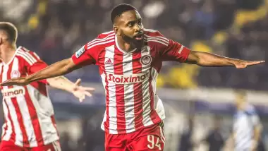 Cimbom son çağrıyı yaptı, Bakambu gemileri yaktı! 1 ay olmadan ayrıldı