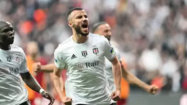 Beşiktaş'ta beklenen ayrılık gerçekleşti! Teklif kabul edildi...