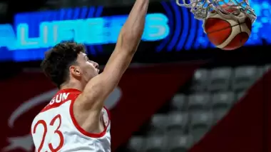 NBA yıldızları parladı, 12 Dev Adam kazandı!