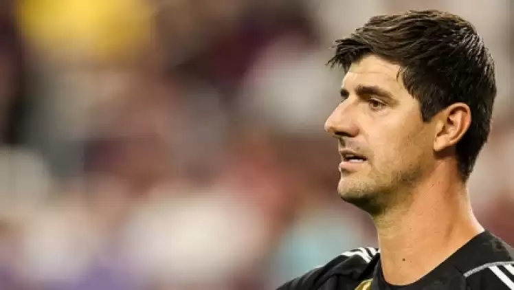 Real Madrid'de Thibaut Courtois Sol Diz Ön Çapraz Bağlarından Sakatlandı