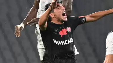 "Necip kulağımı patlattı"