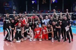 Filenin Efeleri de madalyaya koşuyor!