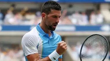 Djokovic, Federer'in rekorunu kırdı!