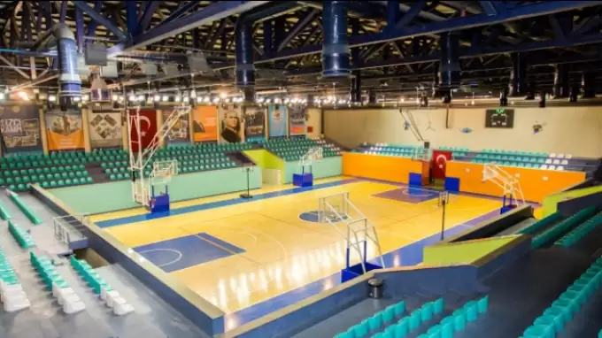 Sel felaketinde salonu su bastı; takımlar taşınıyor!