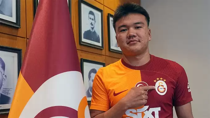Galatasaray'dan Beknaz'a profesyonel sözleşme