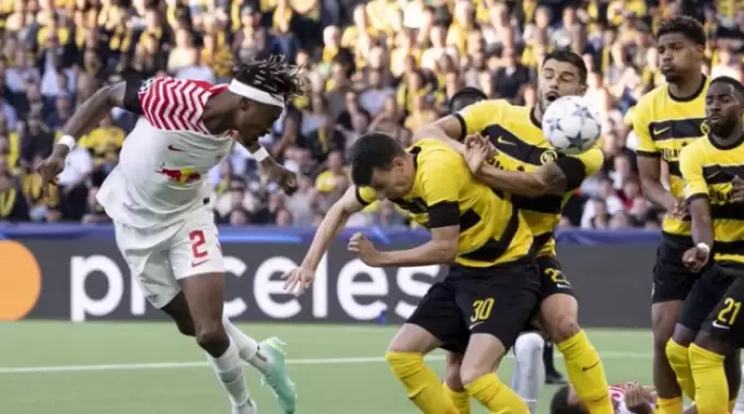 Devler Ligi'nde sezonun ilk golü ve 3 puanı Leipzig'den!