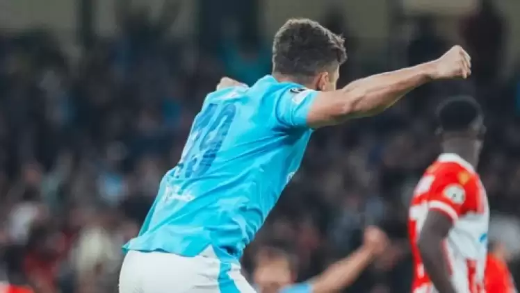 Julian Alvarez yıldızlaştı Manchester City yıldızı ikinci yarıda söndürdü