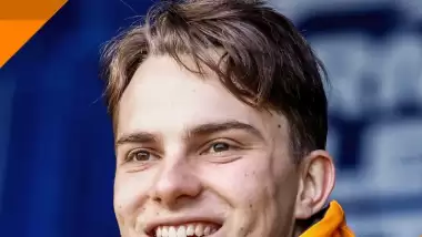 McLaren, Oscar Piastri ile yola devam dedi!