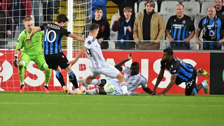 Mert Günok, Club Brugge maçını 8 kurtarış ile tamamladı!