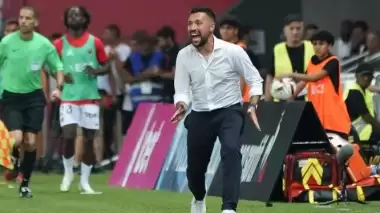 Ligue 1'de Farioli seriye bağladı! Bileği bükülmüyor 