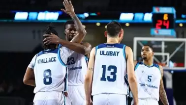 Maç gidip geldi Telekom'un bağlantısı kopmadı!