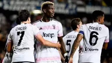 İkinci testi de pozitif! Ünlü futbolcunun futbol hayatı tehlikede!