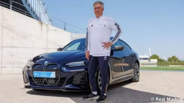 Real Madrid oyuncularına hediye BMW verildi