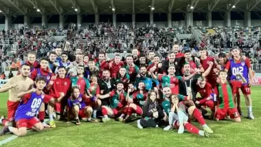 Kaf Kaf zirveye damga vuruyor