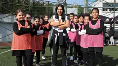 Kız futbolculardan Ata'ya mektup