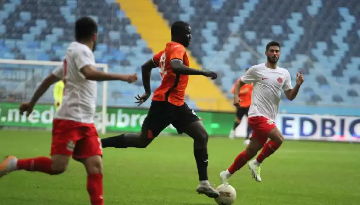 (Yazılı Özet) Adanaspor-Ümraniyespor Maç Sonucu: 1-0
