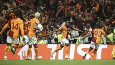 İngiliz basını yazdı! Cimbom'un yıldızına dev kanca!