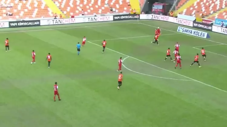 Adanaspor-Ümraniyespor maçında forma skandalı yaşandı!