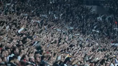 Takım sahaya çıktı 'Yönetim istifa' tezahüratları başladı