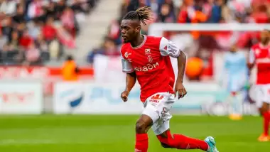 Galatasaray'dan sol beke yeni aday! 