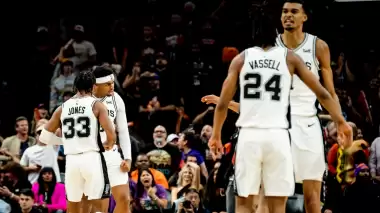 NBA'de Spurs-Suns maçında müthiş son!