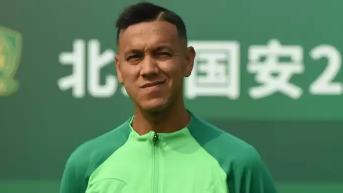 Josef De Souza Beijing Guoan'a veda etti