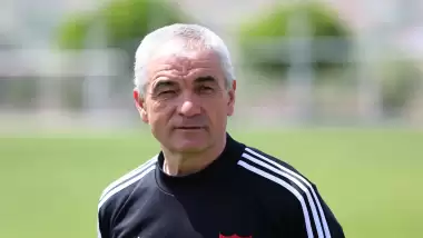 Beşiktaş Rıza Çalımbay'ı resmen açıkladı! Çalımbay'dan sözleşme süresi yanıtı