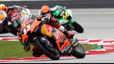 Deniz Öncü, Moto3'de puan dışı kaldı