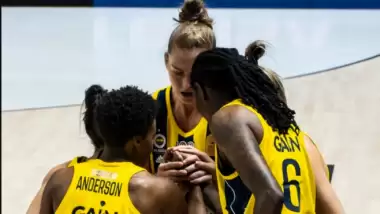 Derbi 10'u durduramadı