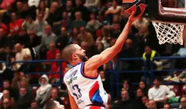 Dağınık Milano Efes'e çattı