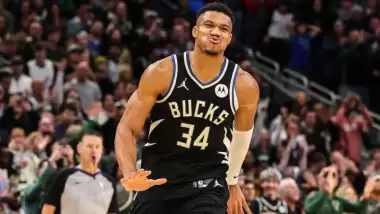 Antetokounmpo'yu Dallas da durduramadı! 40 sayı...