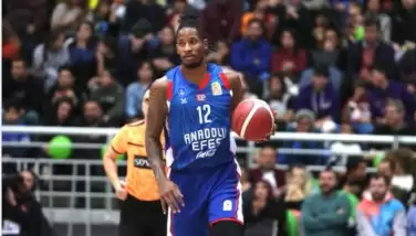 Efes ligde zorlanmadan kazanıyor