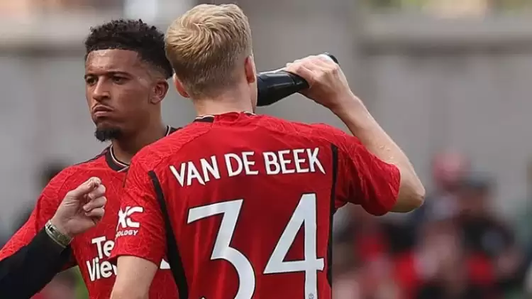 Manchester United'da toptan temizlik! 14 oyuncuya yol göründü