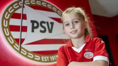 PSV'den ilk! Erkek takımında kız sporcu...