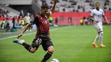 Filistin paylaşımı atan futbolcu "terörü övmek" suçlamasından gözaltına alındı