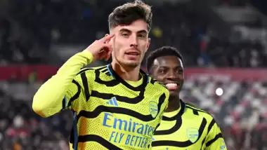Arsenal fırsatı kaçırmadı! Zirve yaptı!